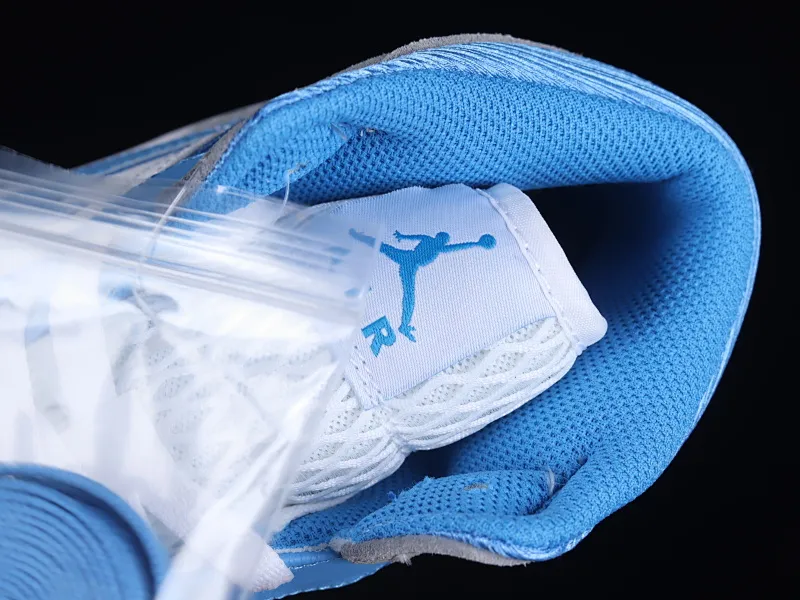 All categories Air Jordan Jordan series basketball shoes Air Jordan 1 Mid Air Jordan 1 Mid "University Blue" AJ1 Joe 1 gray North Carolina color China basketball shoes DX9276-100